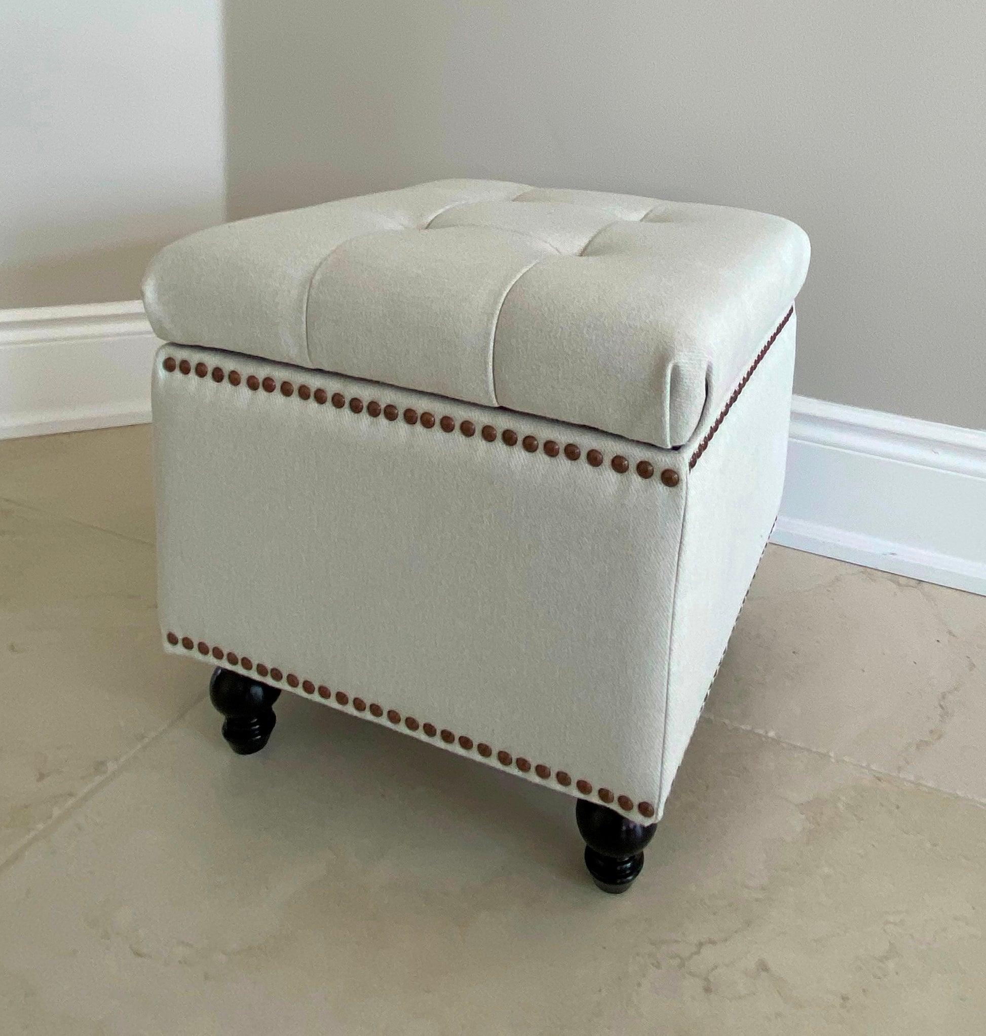 SEAT4U Beckenham Storage Ottoman