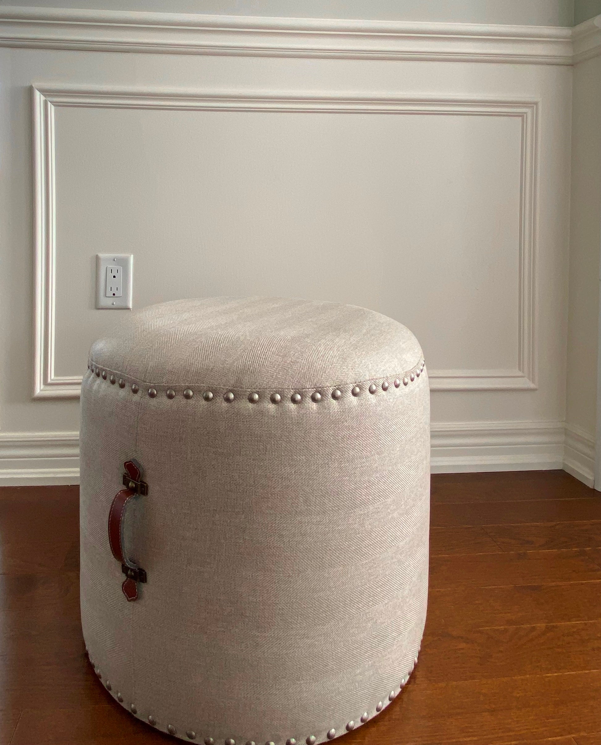 SEAT4U Johnnie Pouf Ottoman